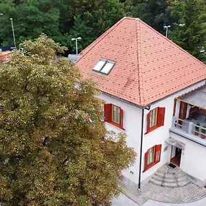 triglav-apartment-house-holiday-home-above-the-canyon.hotels-in-ljubljana.com/
