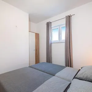 zkontrolujte dostupnost