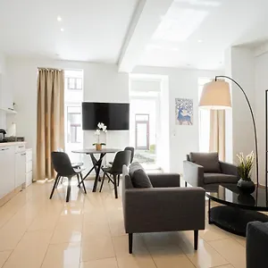 Modern And Lovely Next To Subway Station Apartment