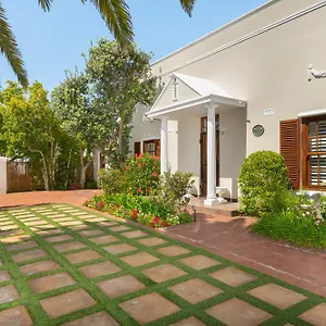 meerendal-cottage-affordable-luxury.hotels-capetown.com/